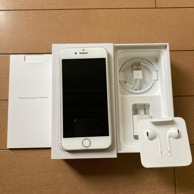 iPhone 8 Silver 64 GB 付属品新品