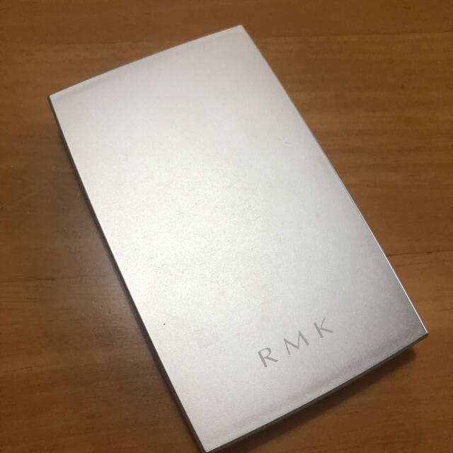 RMK(アールエムケー)のRMK シルクフィットフェイスパウダー01 コスメ/美容のベースメイク/化粧品(フェイスパウダー)の商品写真