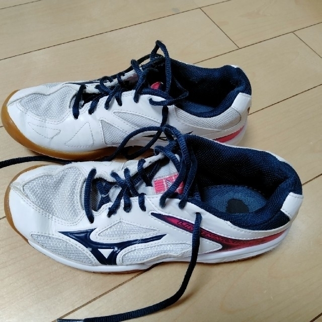 MIZUNO(ミズノ)のMIZUNOバレーシューズ（22.0cm） キッズ/ベビー/マタニティのキッズ靴/シューズ(15cm~)(スニーカー)の商品写真