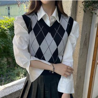 スタイルナンダ(STYLENANDA)の【予約商品】《4カラー》アーガイル　クロップド　ベスト　秋服　韓国ファッション(ベスト/ジレ)