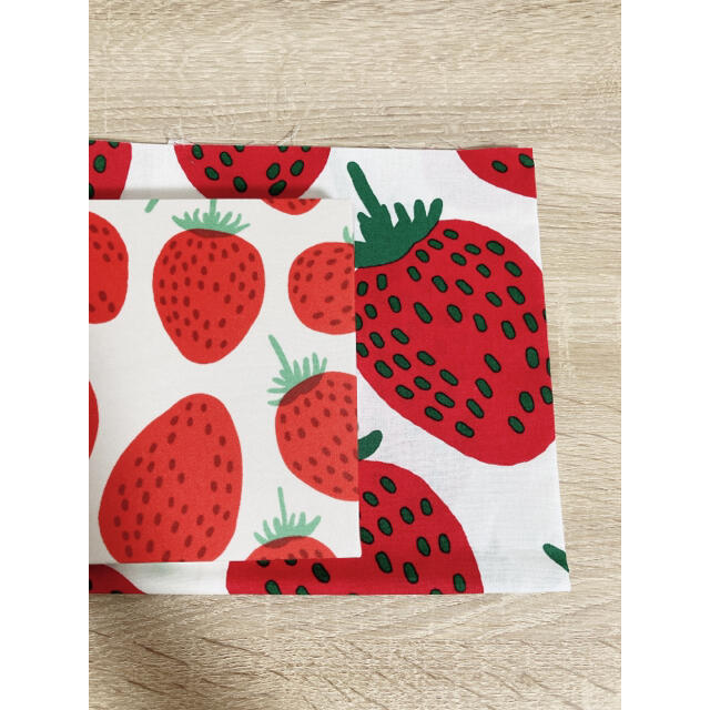 marimekko(マリメッコ)のマリメッコ marimekko マンシッカ ファブリックパネル ハンドメイドのインテリア/家具(インテリア雑貨)の商品写真