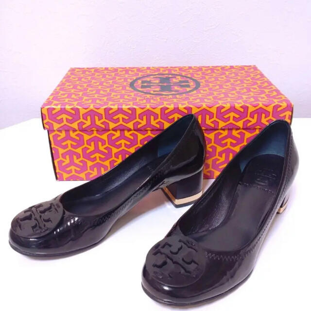 Tory Burch(トリーバーチ)のレア♡オシャレ♡トリーバーチ　ブラックロゴパンプス レディースの靴/シューズ(バレエシューズ)の商品写真