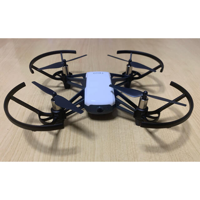 Ryze Tech TELLO ブーストコンボ　DJI  ドローン エンタメ/ホビーのおもちゃ/ぬいぐるみ(ホビーラジコン)の商品写真