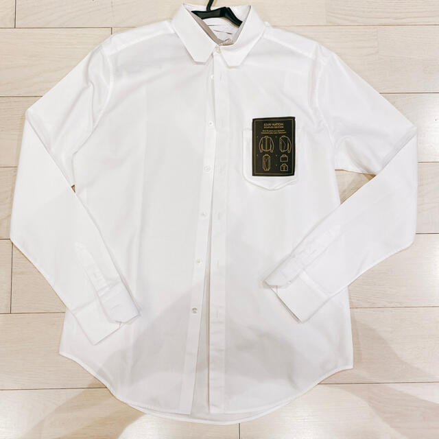 今ならほぼ即納! LOUIS 新品 ルイヴィトン白シャツ - VUITTON シャツ