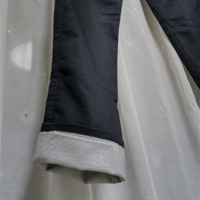 しまむら(シマムラ)の160cmベルト付き黒パンツ キッズ/ベビー/マタニティのキッズ服男の子用(90cm~)(パンツ/スパッツ)の商品写真