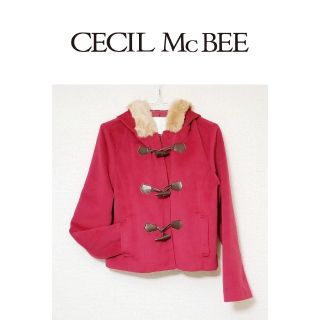 セシルマクビー(CECIL McBEE)のセシルマクビー◆ショート丈ダッフルコート赤×モコモコファー◆新品未使用◆Mサイズ(ダッフルコート)