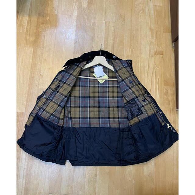 Barbour(バーブァー)のBARBOUR クラシック ビデイル オイルジャケット cxw0019 ny92 レディースのジャケット/アウター(ブルゾン)の商品写真