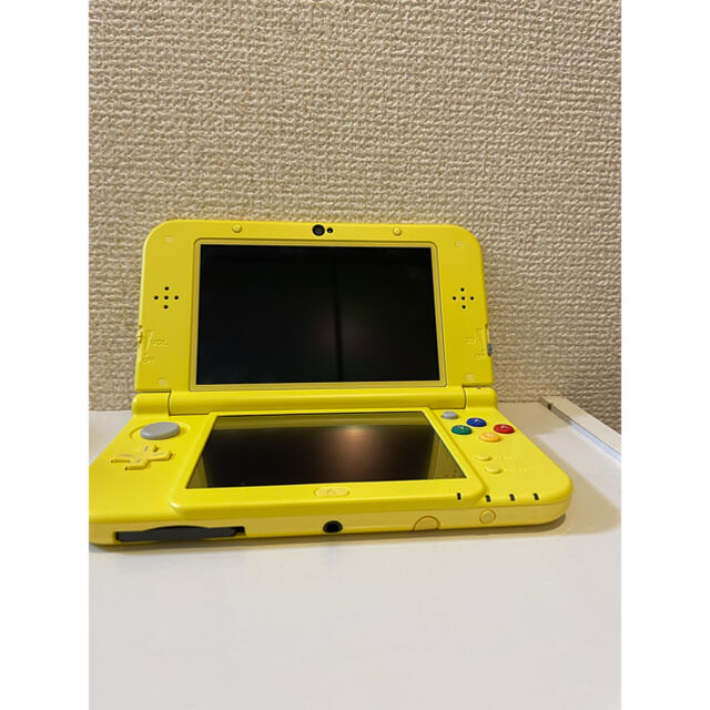 ニンテンドー3DS(ニンテンドー3DS)の3DSLL ピカチュウ エンタメ/ホビーのゲームソフト/ゲーム機本体(携帯用ゲーム機本体)の商品写真