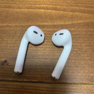 アップル(Apple)のAirPods イヤホン(ヘッドフォン/イヤフォン)