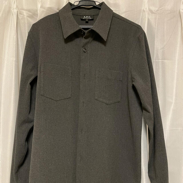 A.P.C(アーペーセー)のa.p.c シャツ　s メンズのトップス(シャツ)の商品写真