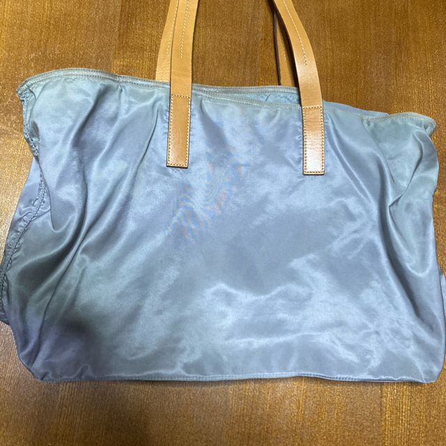 PRADA(プラダ)の【クレア様専用】PRADA プラダ ナイロン　トートバッグ　グレー レディースのバッグ(トートバッグ)の商品写真