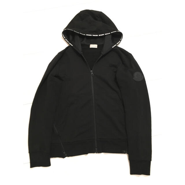 爆売り!】 2021最新モデル - MONCLER MONCLERパーカー Mサイズ