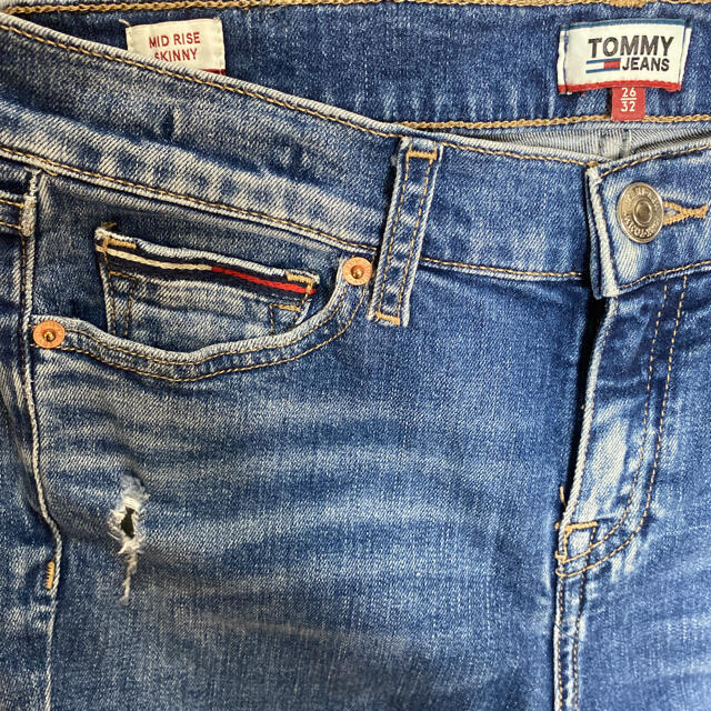 TOMMY HILFIGER(トミーヒルフィガー)のTOMMY JEANS ミッドライズスキニー　デニム ジーンズw26L32 レディースのパンツ(デニム/ジーンズ)の商品写真