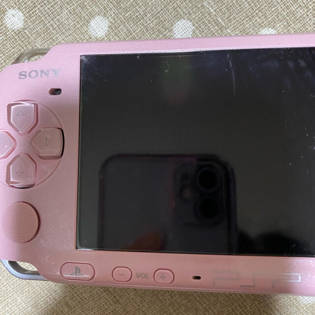 PlayStation Portable(プレイステーションポータブル)のPSP3000 ブロッサムピンク エンタメ/ホビーのゲームソフト/ゲーム機本体(携帯用ゲーム機本体)の商品写真