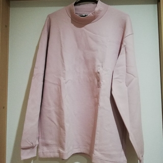 ユニクロ(UNIQLO)のユニクロ　モックネックプルオーバー　Lサイズ　ピンク(Tシャツ(長袖/七分))