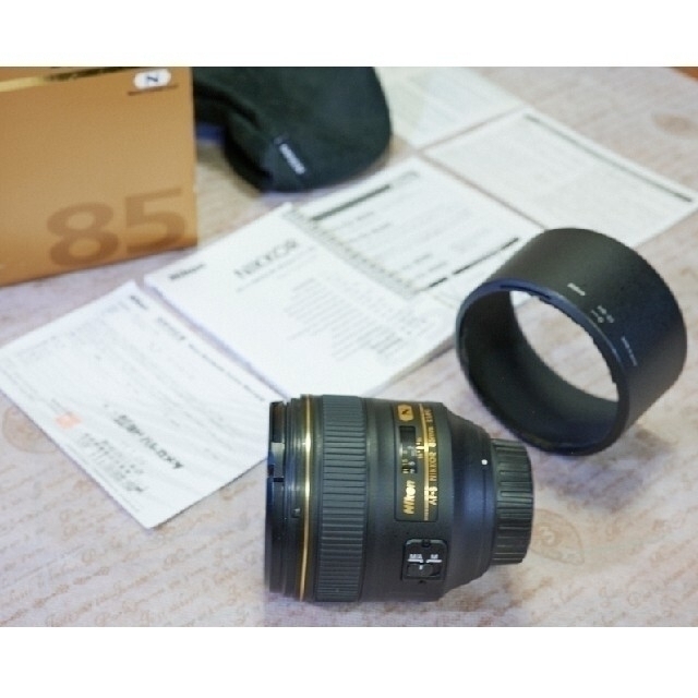 再入荷人気 Nikon Nikon AF-S NIKKOR 85mm F1.4 Gの通販 by shinji｜ニコンならラクマ - 美品 送料無料 正規品