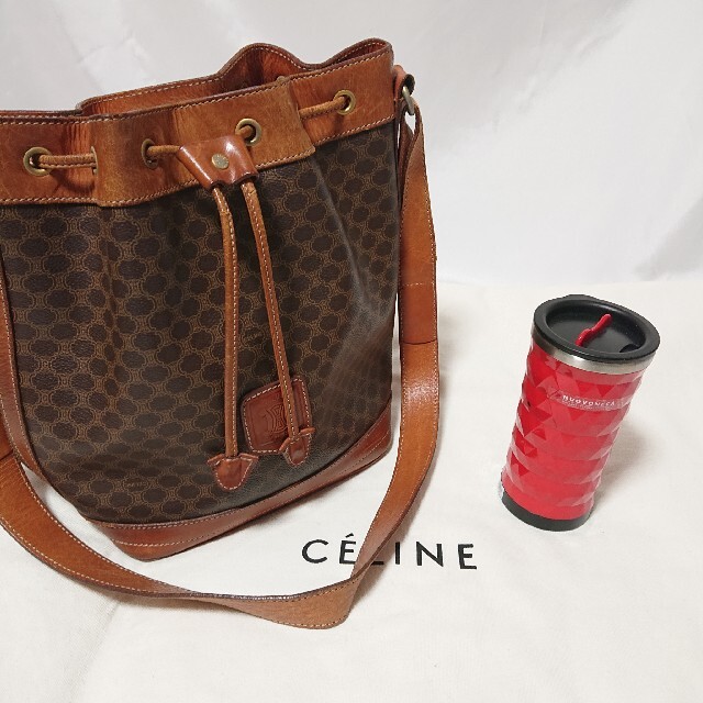 celine(セリーヌ)のCELINE マカダム柄 巾着 ショルダーバッグ レディースのバッグ(ショルダーバッグ)の商品写真