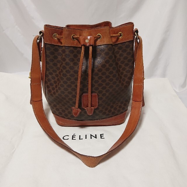 celine(セリーヌ)のCELINE マカダム柄 巾着 ショルダーバッグ レディースのバッグ(ショルダーバッグ)の商品写真