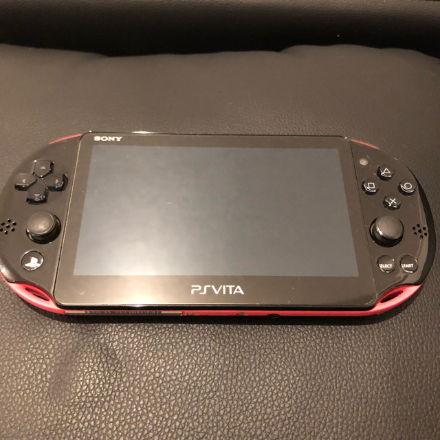 PlayStation Vita(プレイステーションヴィータ)のPlayStation vita(ピンク)&ソフトセット エンタメ/ホビーのゲームソフト/ゲーム機本体(携帯用ゲーム機本体)の商品写真