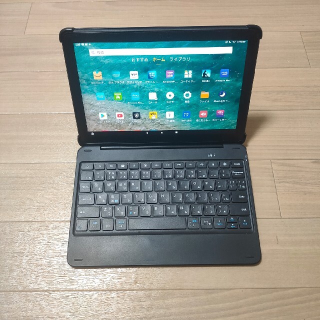 NEW Fire HD 10 ブラック 32GB キーボード付きカバー  スマホ/家電/カメラのPC/タブレット(タブレット)の商品写真