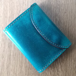 セール‼️【ハンドメイド】手染めバイカラーのヌメ革の手のひらウォレット(折り財布)