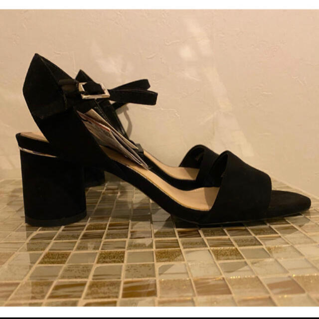 ZARA(ザラ)の未使用●ZARA サンダル ベロア サイズ 36(23.4cm) 黒 スエード レディースの靴/シューズ(サンダル)の商品写真