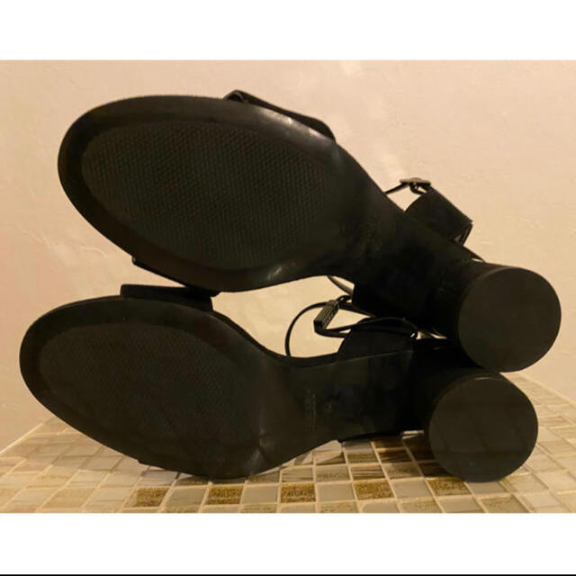 ZARA(ザラ)の未使用●ZARA サンダル ベロア サイズ 36(23.4cm) 黒 スエード レディースの靴/シューズ(サンダル)の商品写真