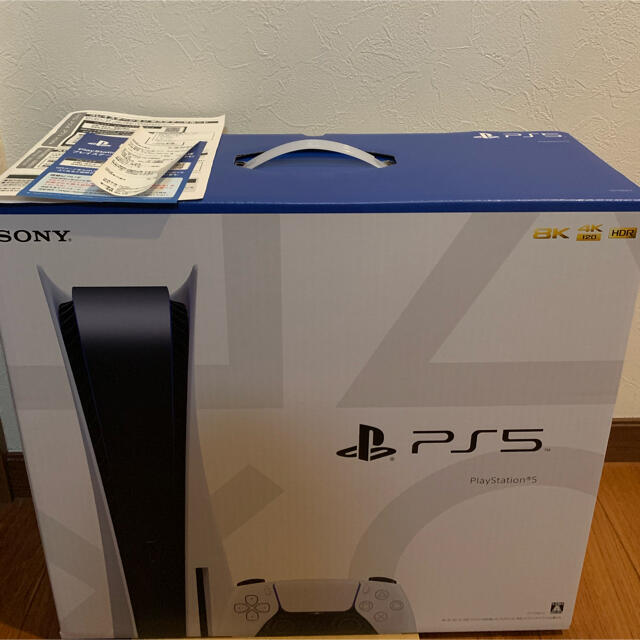 PlayStation(プレイステーション)のPlayStation 5 新品未開封　本体　プレステ5 エンタメ/ホビーのゲームソフト/ゲーム機本体(家庭用ゲーム機本体)の商品写真