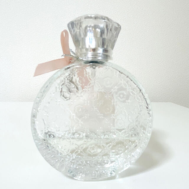 JILLSTUART(ジルスチュアート)の人気　香水　ジルスチュアート リラックス オード ホワイトフローラル 50ml コスメ/美容の香水(香水(女性用))の商品写真