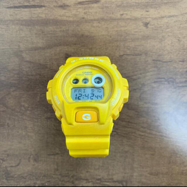 G-SHOCK 腕時計　黄色