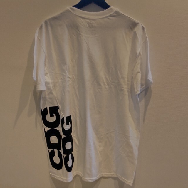 COMME des GARCONS(コムデギャルソン)のコムデギャルソン CDG ロゴTシャツ Lサイズ メンズのトップス(Tシャツ/カットソー(半袖/袖なし))の商品写真