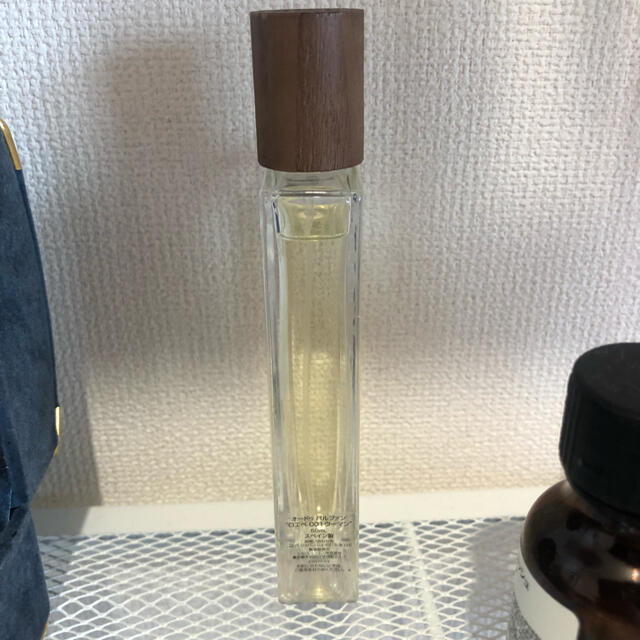 LOEWE(ロエベ)のロエベ  香水　LOEWE 001 woman オードパルファム 50ml コスメ/美容の香水(ユニセックス)の商品写真