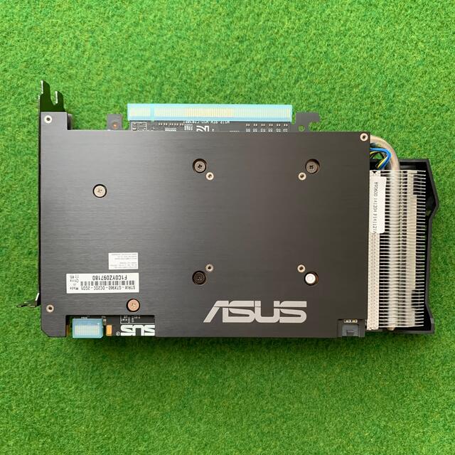 ASUS(エイスース)のASUS STRIX-GTX960-DC2OC-2GD5 スマホ/家電/カメラのPC/タブレット(PC周辺機器)の商品写真