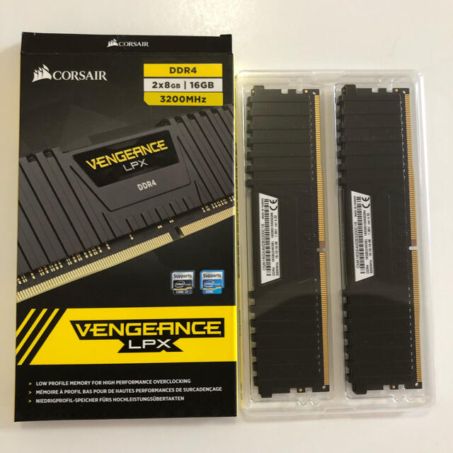 メモリCorsair DDR4-3200 16G(8GB x2) スマホ/家電/カメラのPC/タブレット(PCパーツ)の商品写真