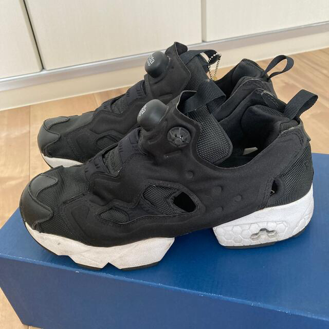 Reebok インスタポンプフューリー　Black