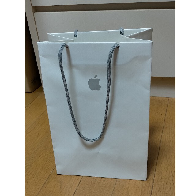 Apple(アップル)のapple ペーパーバッグ スマホ/家電/カメラのスマートフォン/携帯電話(その他)の商品写真