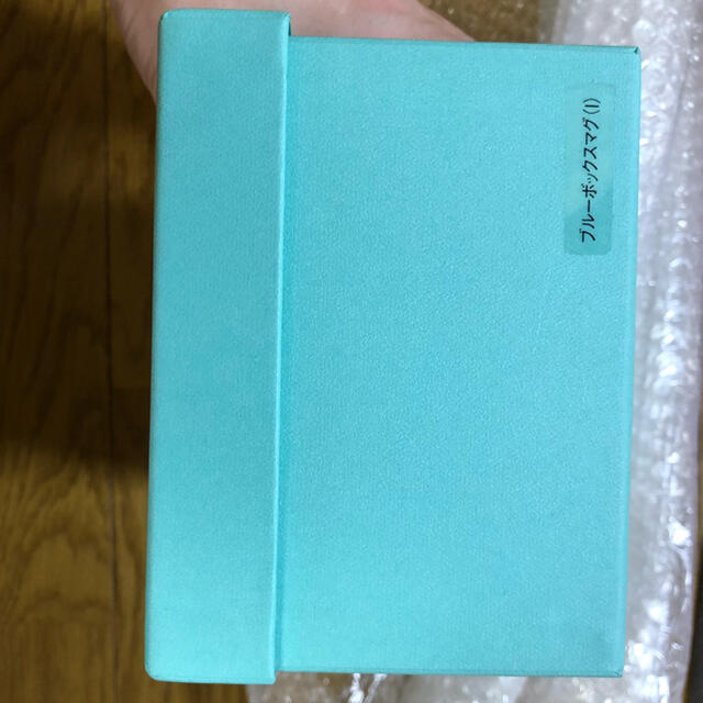 Tiffany & Co.(ティファニー)のadg様専用【新品】Tiffany ブルーリボン ペアマグカップ インテリア/住まい/日用品のキッチン/食器(グラス/カップ)の商品写真