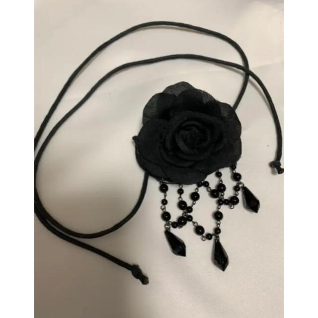 バラ　モチーフ　ネックレス　リング　眼帯 レディースのアクセサリー(ネックレス)の商品写真