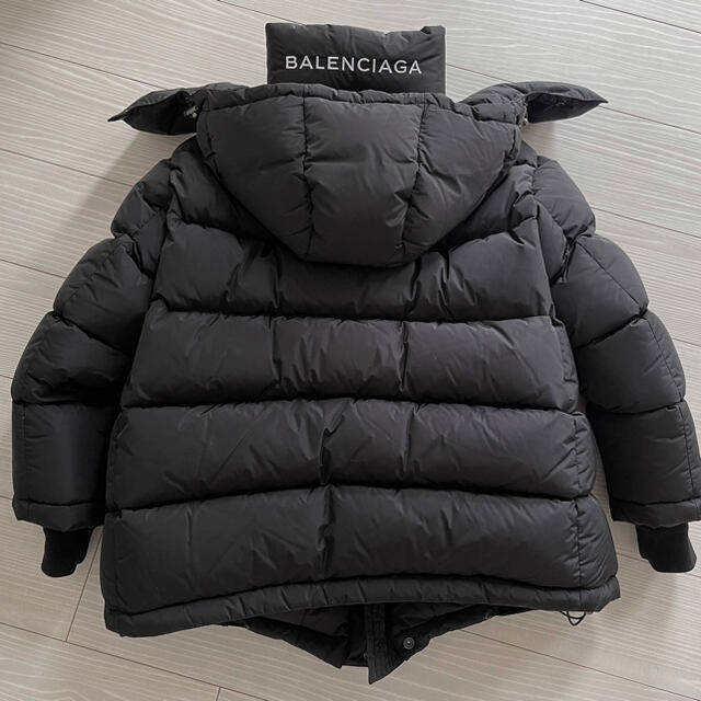 Balenciaga Swing Puffer jacket ダウン ジャケット Balenciaga Swing Puffer jacket ダウン ジャケット