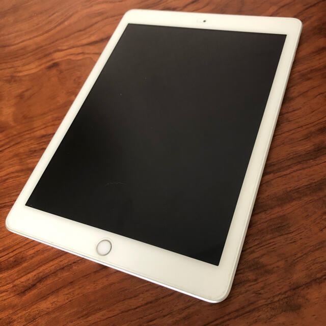 iPad (第 6 世代) Wi-Fi + Cellular simフリー