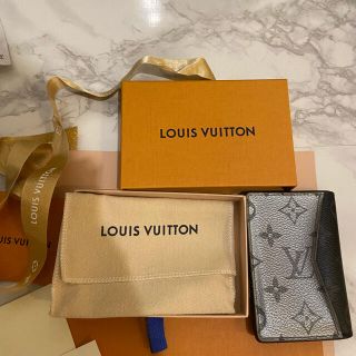 ルイヴィトン(LOUIS VUITTON)のルイヴィトン 財布　シルバー　カードケース 名刺入れ　キムジョーンズ(名刺入れ/定期入れ)