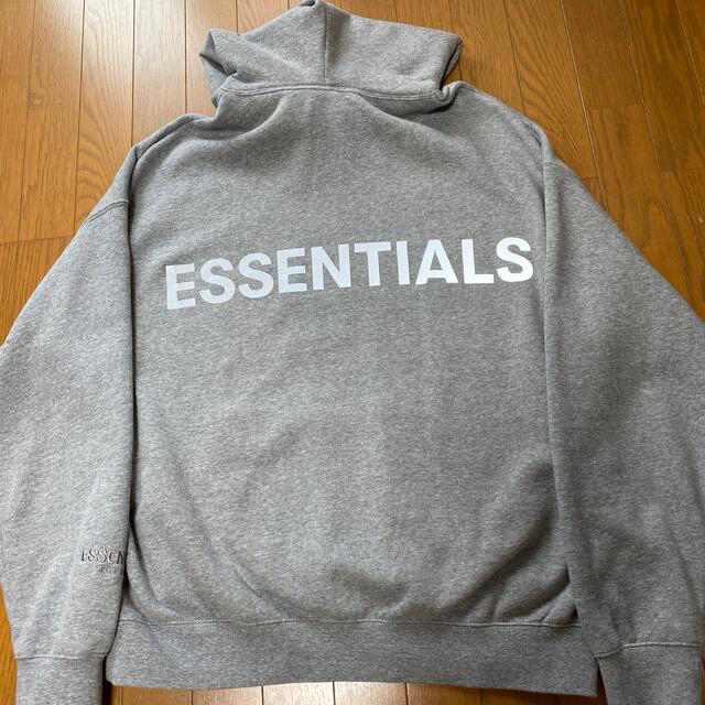 ESSENTIALS リフレクターパーカートップス