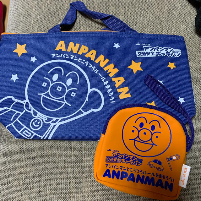 アンパンマン保冷バッグ　ポーチ エンタメ/ホビーのおもちゃ/ぬいぐるみ(キャラクターグッズ)の商品写真