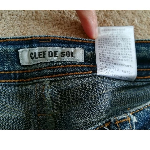 CLEF DE SOL(クレドソル)の七分丈ジーンズ レディースのパンツ(デニム/ジーンズ)の商品写真