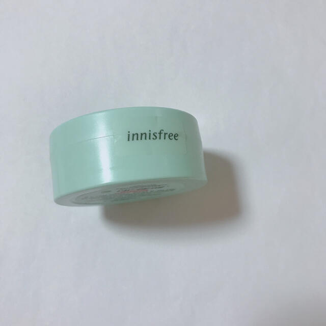 Innisfree(イニスフリー)のInnisfree パウダー 2個セット 限定 ダイノテン ブドウ ミント コスメ/美容のベースメイク/化粧品(フェイスパウダー)の商品写真