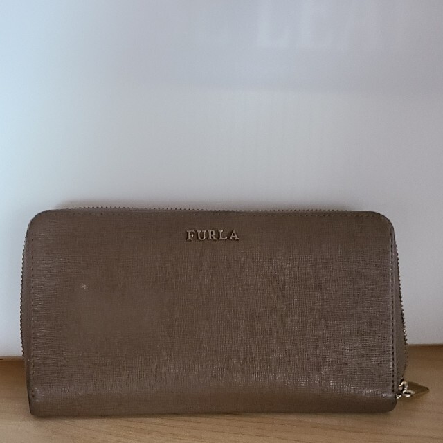 特別訳あり特価】 値下げしました 美品!フルラ 長財布 長財布