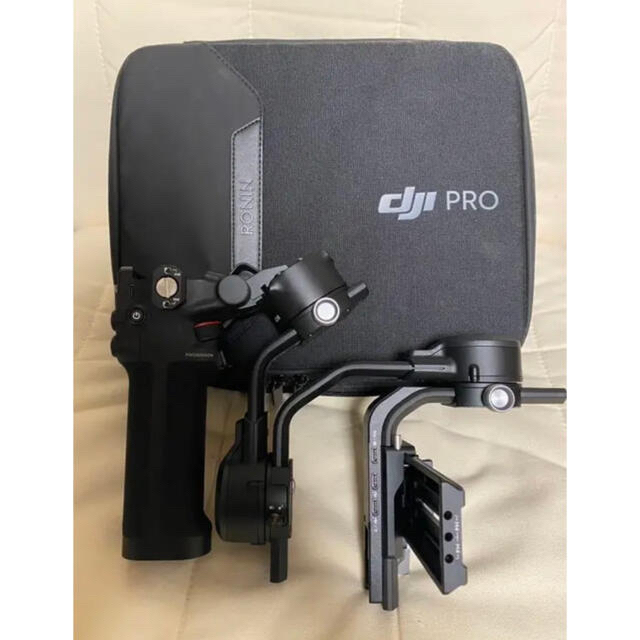 最終値下げ　新品未使用　DJI RSC 2 Pro Combo ジンバル スマホ/家電/カメラのカメラ(ミラーレス一眼)の商品写真