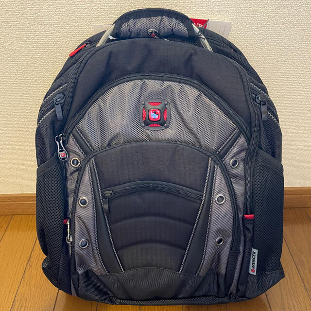 Wenger(ウェンガー)の新品未使用品　WENGER　ＳＹＮＥＲＧＹ　ウェンガー　グレーブラック メンズのバッグ(バッグパック/リュック)の商品写真