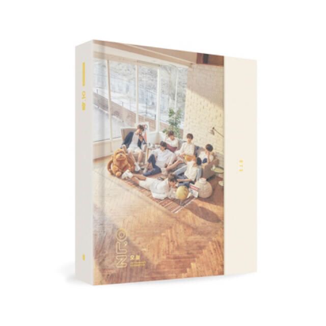 BTS 2018 EXHIBITION BOOK [今日] 오늘