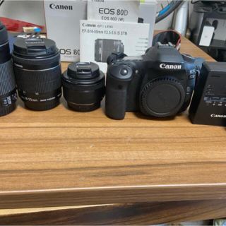 キヤノン(Canon)のcanon80D レンズキット+レンズキット2本付き(デジタル一眼)